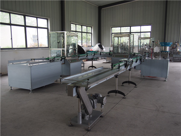 ਆਟੋਮੈਟਿਕ ਸ਼ੈਂਪੂ ਭਰਨਾ ਅਤੇ ਕੈਪਿੰਗ ਲਾਈਨ