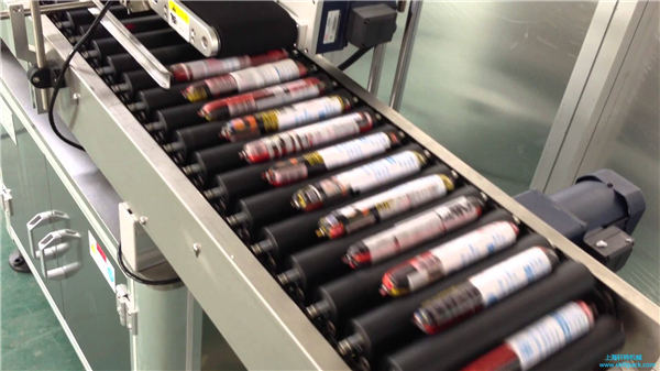 ਫੀਡਰ ਦੇ ਨਾਲ ਆਟੋਮੈਟਿਕ ਸੌਸੇਜ ਲੇਬਲਿੰਗ ਮਸ਼ੀਨ