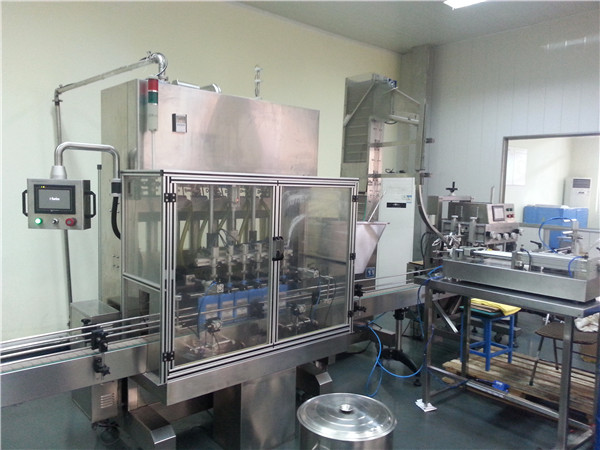 ਪੂਰੀ ਆਟੋਮੈਟਿਕ ਲੂਬ ਤੇਲ ਭਰਨ ਵਾਲੀ ਮਸ਼ੀਨ